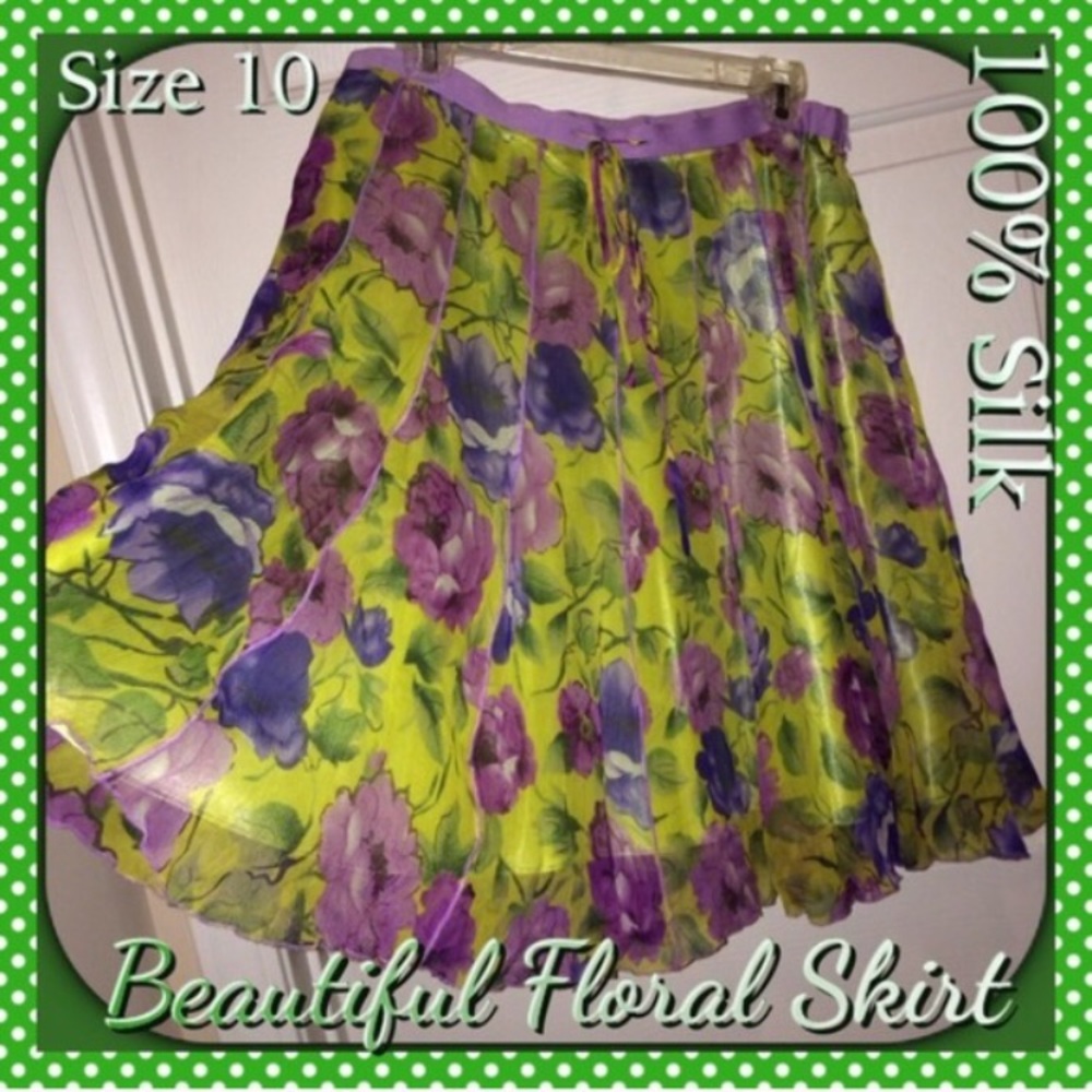 EUC WD.NY Floral Skirt SZ 10 Flowy 100% Silk - Picture 3 of 4